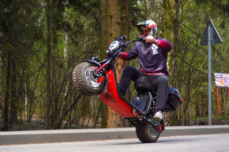 Электроскутер WHITE SIBERIA PRO 2500W в Ростове